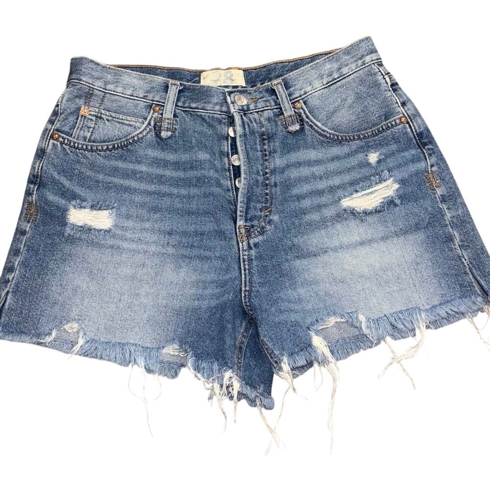We the Free women’s denim distressed button fly cut off shorts 3” inseam size 28
